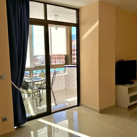アパート Apartamento Playa Piscina 1ª Linea Paseo Maritimo フエンヒロラ